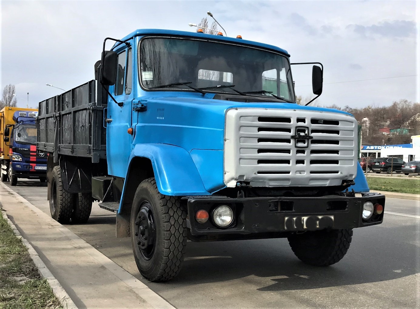 Бортовой грузовик ЗИЛ 4331
